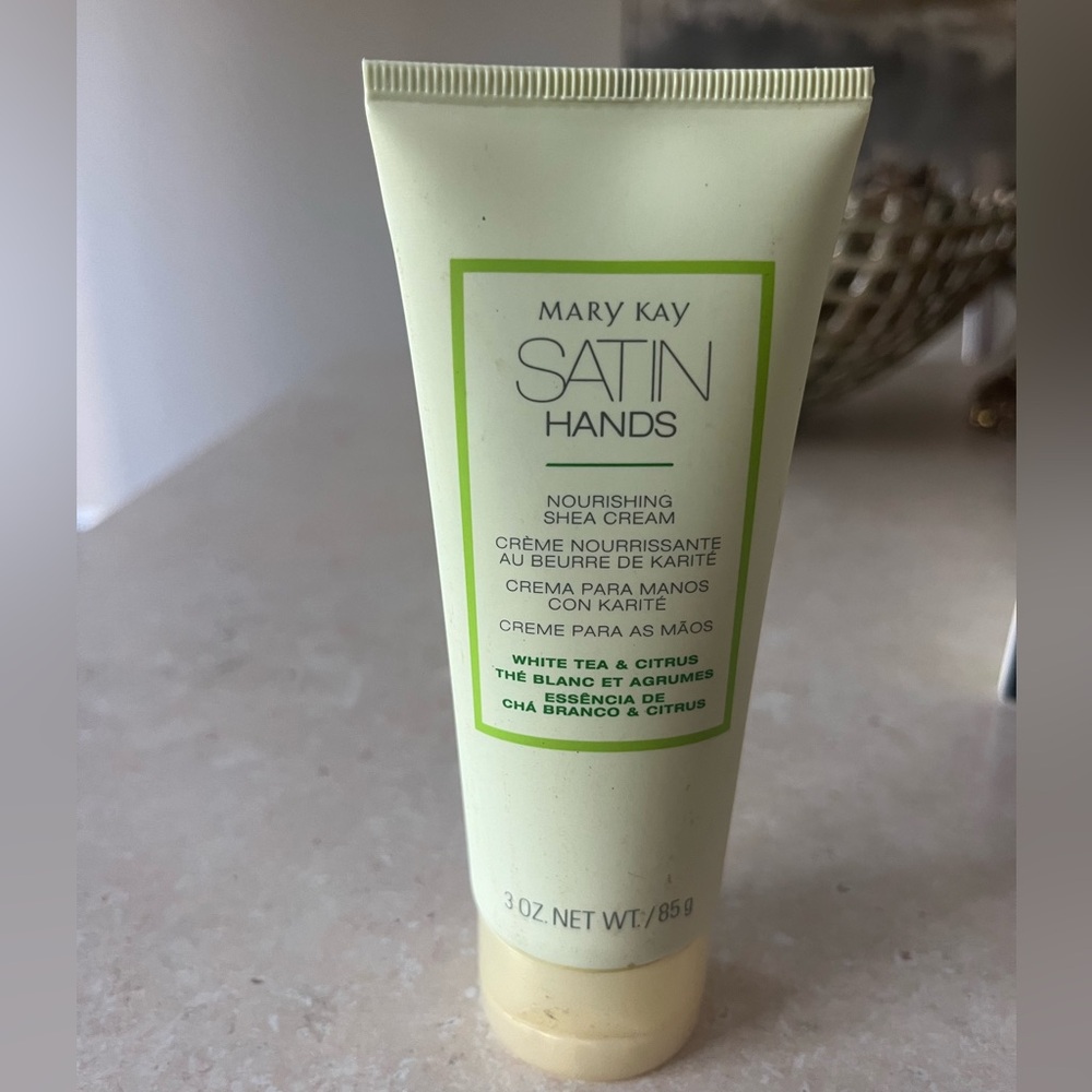 Mary Kay Satin Hands Shea Cream - White Tea & Citrus